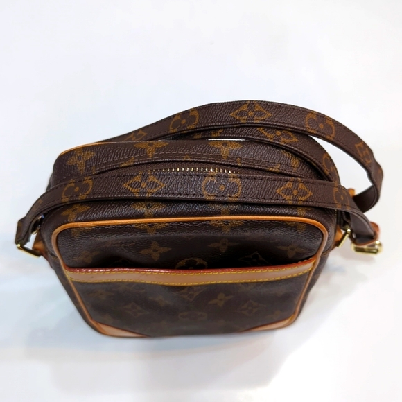 Louis Vuitton Monogram Danube Crossbody Bag - Picture 4 of 16